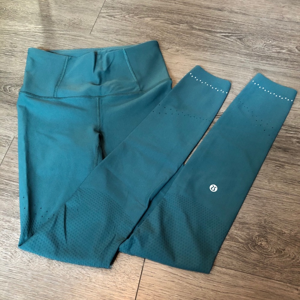 Lululemon Zoned In 27” green jasper